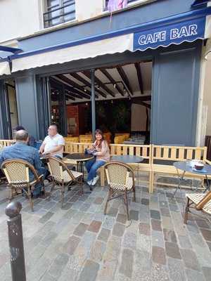 Sur Les Quais - Aligre, Paris