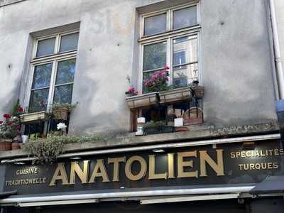 Anatolien, Paris