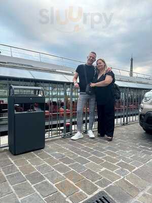 Les Bateaux Mouches, Paris