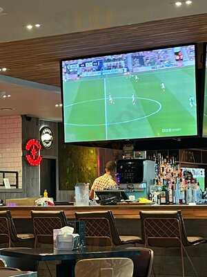 Pub & Grill