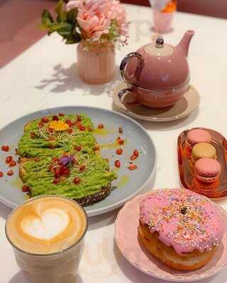 Xoxo Coffee & Patisserie