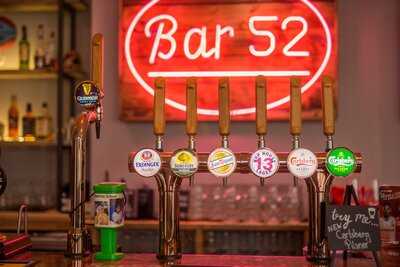 Bar 52