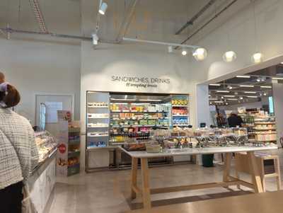 M&s Cafe