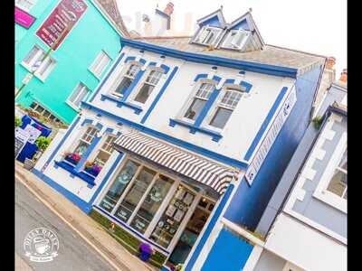 Dillydally Tearoom - Brixham