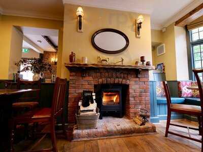 The Plough Inn, Longparish