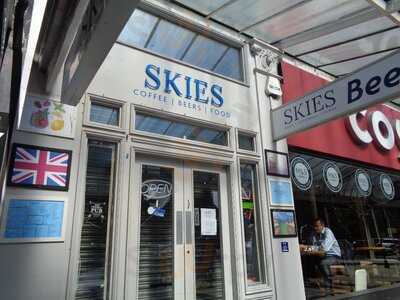 Skies Lounge