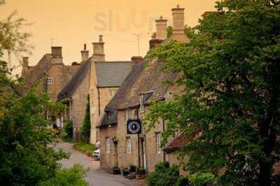 The King's Head & Old Barn Tearoom Wadenhoe