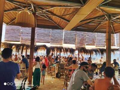 La Luna Beach Bar
