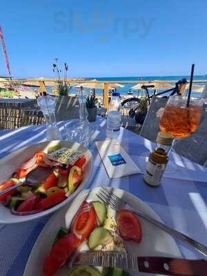 Blue & White Restaurant-beachbar