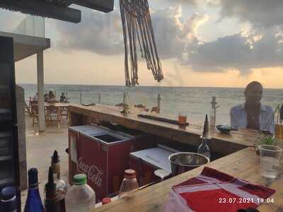 Goote Beach Bar