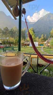 Bunker Cafe Kasol