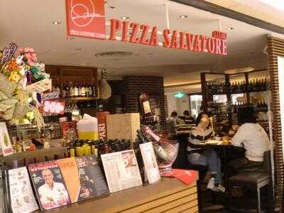 Pizza Salvatore Cuomo サブナード