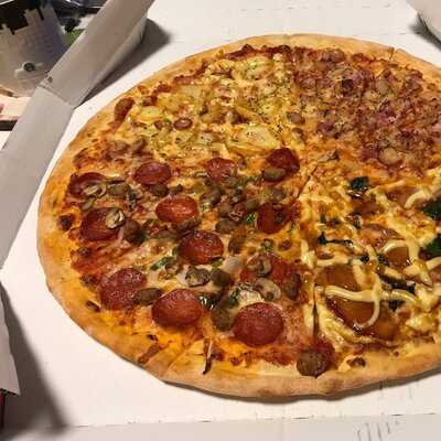 ドミノ・ピザ金沢八景店