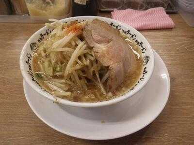 野郎ラーメン 新橋駅前店