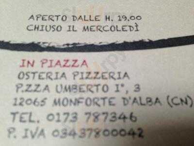 In Piazza Osteria Con Pizza