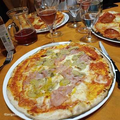 Ristorantino Con Pizza Da Marina