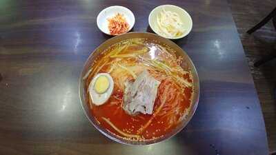 부산 돼지국밥.밀면