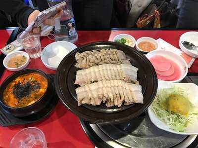 놀부보쌈 을지로6가점