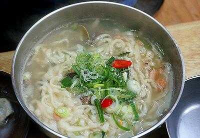 살구나무집칼국수