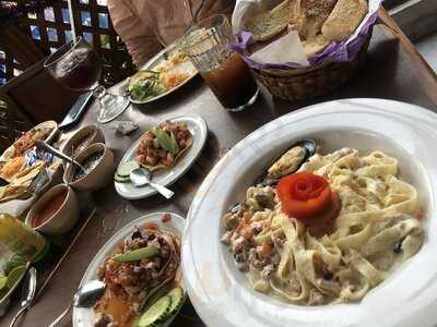 Mariscos El Tiburón De La Costa Suc Morelia