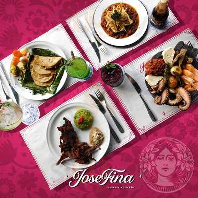 Josefina Folklore Mexicano