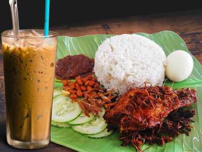 Wong Sifu Nasi Lemak & Berempah Fried Chicken