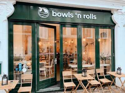 Bowls 'n Rolls