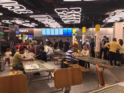 Mcdonald's Airport Schiphol Lounge 2