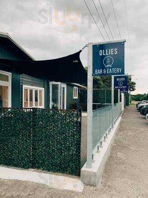 Ollies Bar & Eatery