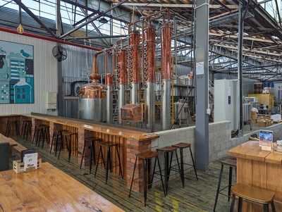 Wildkiwi Distillery Whisky Bar