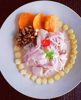 Los Muelles Restobar