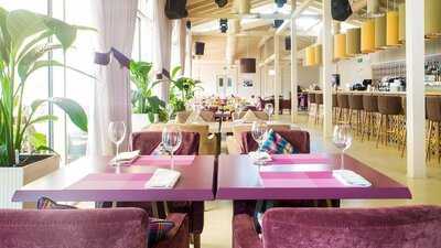 Gg Bar & Restaurant