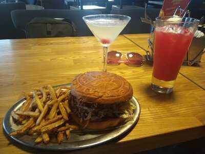 Фейс Ту Фейс Бургерс