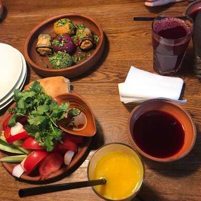 Хачапури и Вино