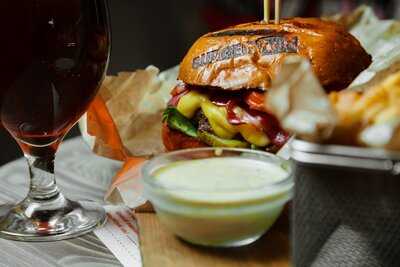 Burger hub (BURGERHUB)