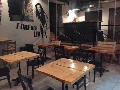 Свинья и мышь