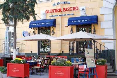 M. Olivier Bistro