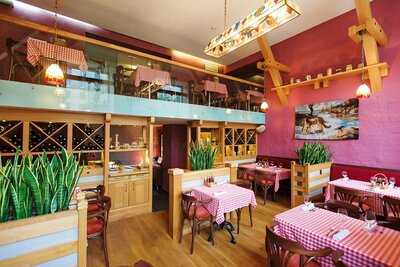 Мама Рома на Стачек