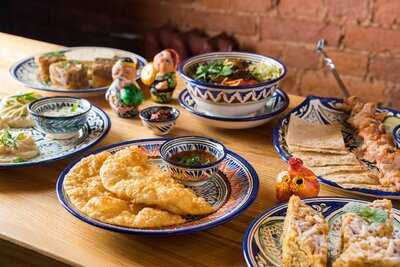 Чебуреки и Рюмочная у Ларисы