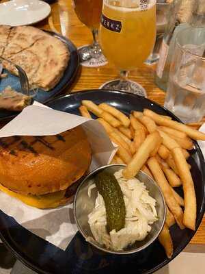 Brewerkz (One Fullerton)