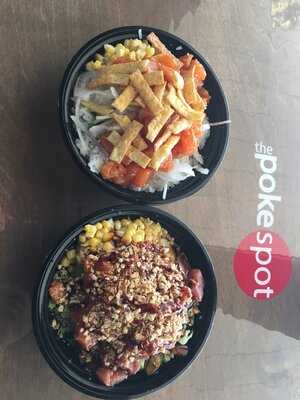 Off The Hook Poke & Grill