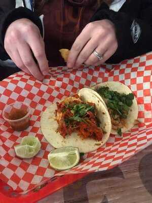 Bigotes Street Tacos