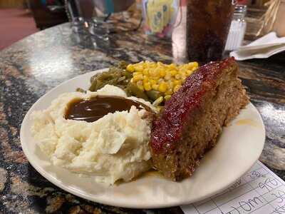 Luzader's 3 Girls Diner