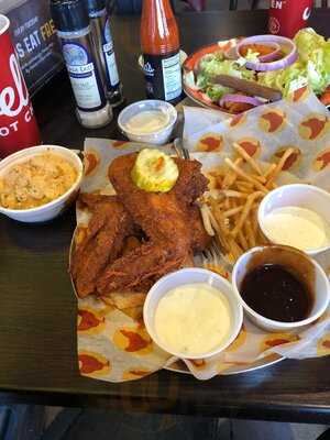 Joella's Hot Chicken - Mason, Mason