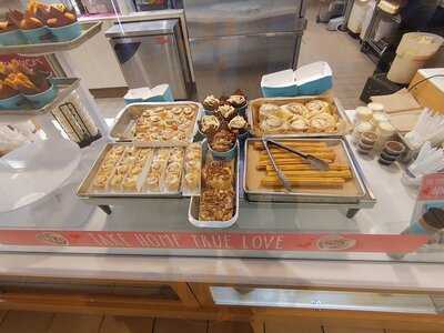 Cinnabon, Hicksville