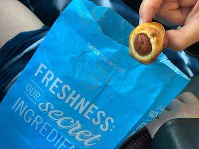 Auntie Anne's, Torrance