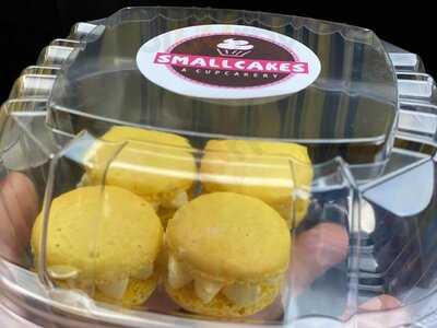 Smallcakes: A Cupcakery