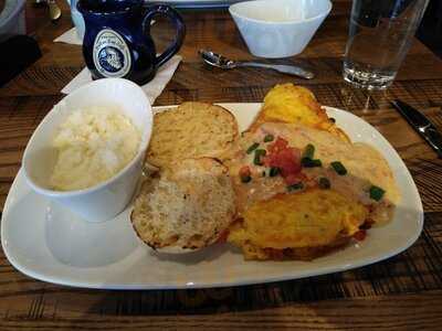 Another Broken Egg Cafe, Overland Park