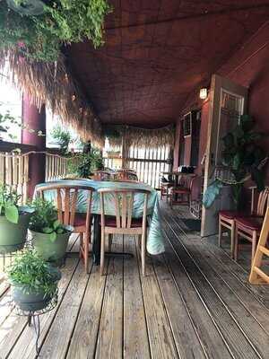The Stonewall Grille, Fiskdale