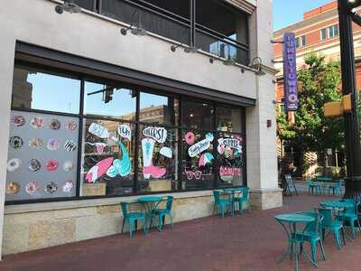 FunkyTown Donuts & Drafts, Fort Worth